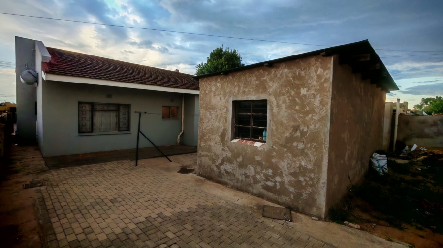 2 Bedroom Property for Sale in Heidedal Free State
